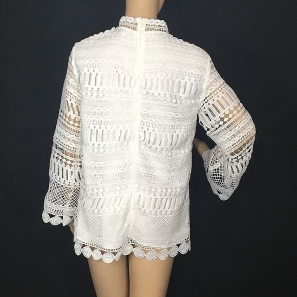 Gibson LivinginYellow Lace Bell Sleeve Blouse (UC1) - Picture 4 of 7